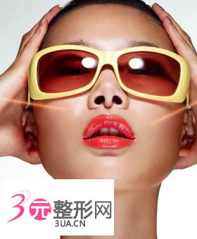 乳房悬吊术