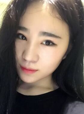 巨丑的鼻子做了隆鼻整形之后顺眼多了