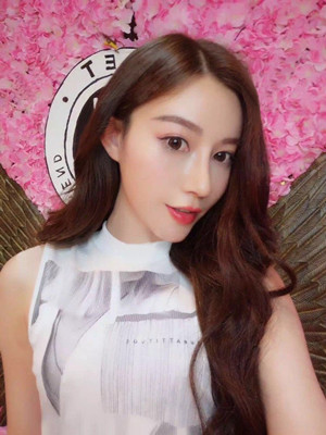 隆鼻整形手术之后更上镜了哟