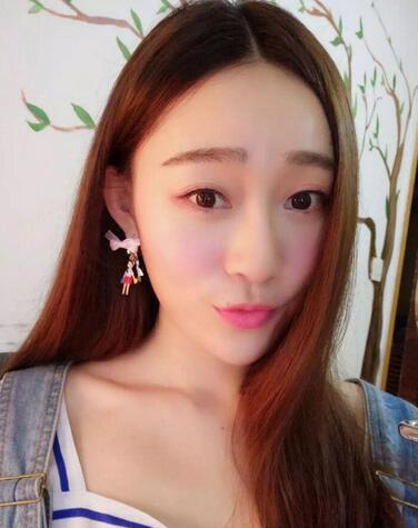 种植眉毛后二年图片