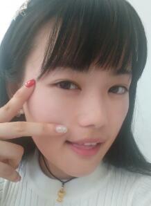 硅胶假体垫下巴拆线了