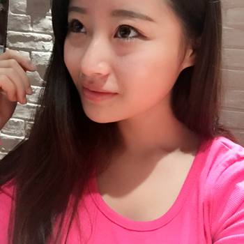 玻尿酸垫下巴女神形象十足