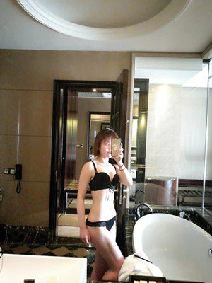 自体脂肪隆胸三个月了，我是变得越来越自信了