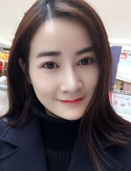 隆鼻恢复半个月的照片