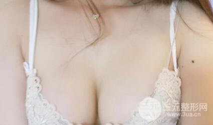 本人自体抽脂隆胸手术果很好价格案例