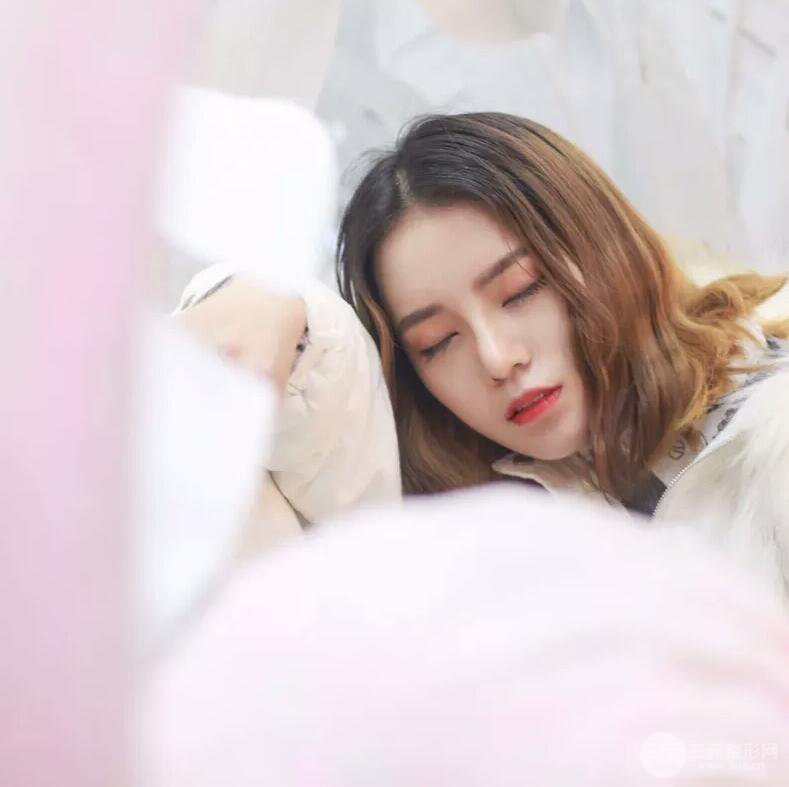 硅胶隆鼻+自体耳软骨垫鼻尖案例前后对比照片分享