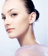 鱼尾纹消除降低风险吗?