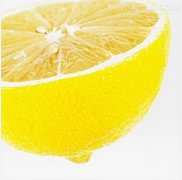 DIY柠檬面膜 美白紧肤一次搞定