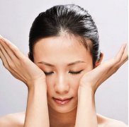 防晒按摩缓解雀斑