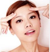 <b>自体脂肪丰额头多少钱?</b> <b>自体脂肪丰额头多少钱?</b>