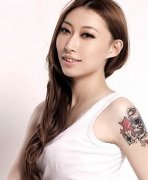 <b>如何丰胸更好</b> <b>如何丰胸更好</b>
