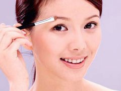 <b>激光缓解雀斑的价格</b> <b>激光缓解雀斑的价格</b>