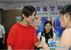 香港影视明星宣萱见证华韩全q智慧的美肤