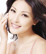 <b>上海九院整形外科做面部拉皮多少钱呢?</b>