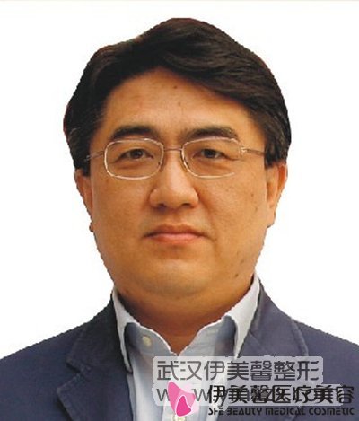 武汉伊美馨整形医院崔胸哲三维假体隆胸术果怎么样