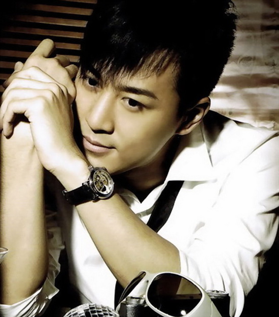 林峰妹妹林蔚殷丑到你不敢直视 居然还嫁出去了