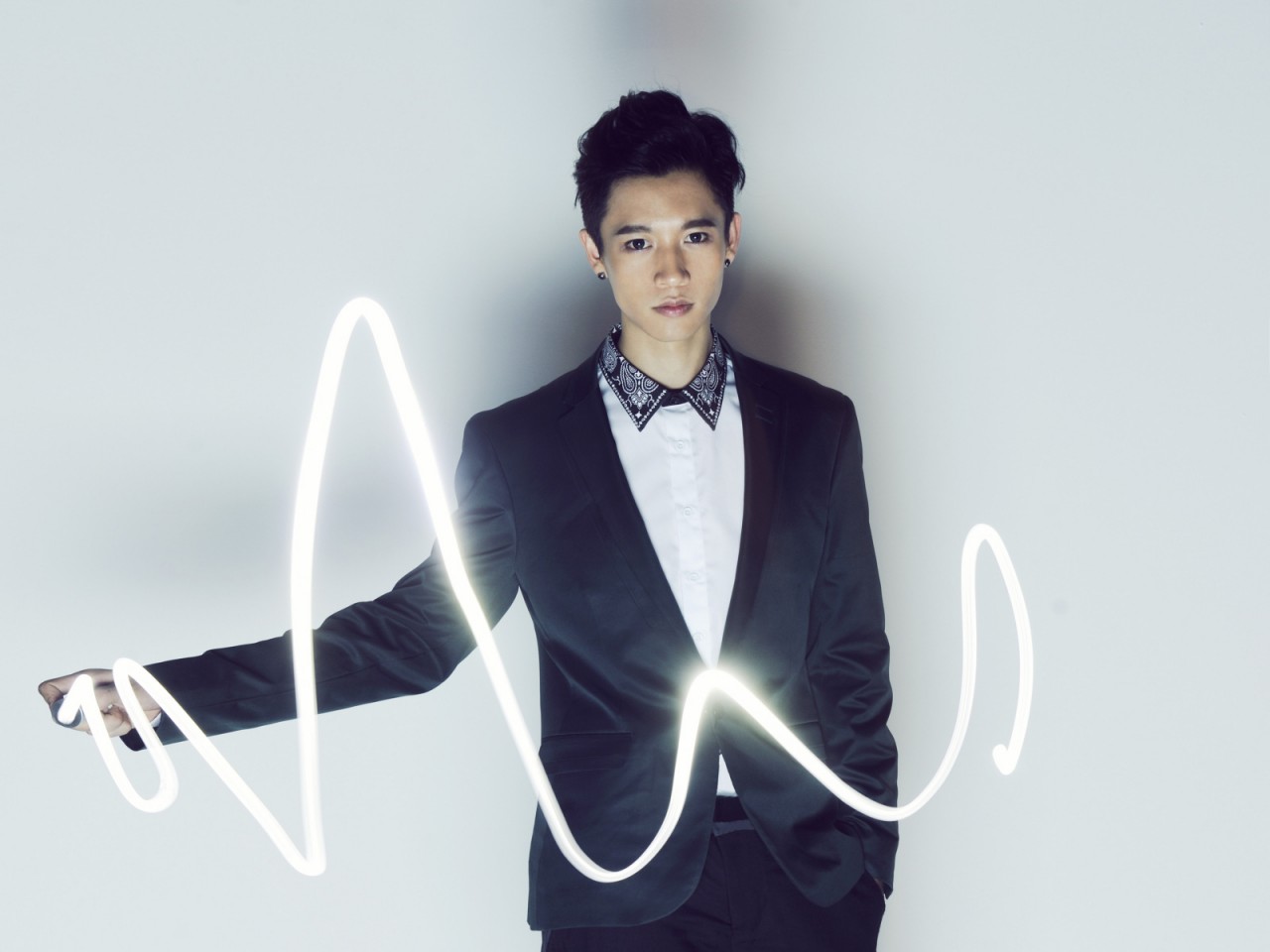 【男士下颌角整形】娱乐圈三大男士下颌角整形的成功范例