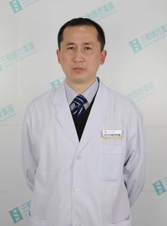 长沙三和整形医院余克锋韩式微创去眼袋果好不好