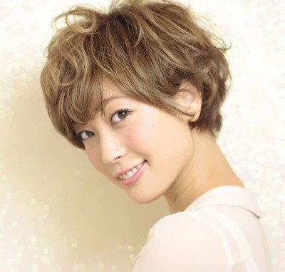 头y线额头窄适合什么发型 头y线额头窄女生照样玩转时尚界