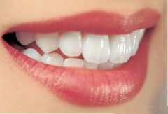 做了烤瓷牙还能做磁共振检查吗