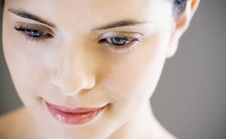 法令纹去除新方法 鱼骨式玻尿酸注射