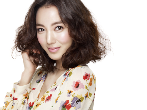 李素妍个人资料李素妍整容前后对比