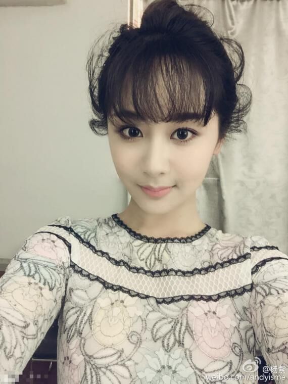 童星出身的杨紫整容后撞脸多人