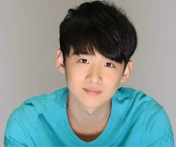 白敬亭整容前照片曝光 白敬亭个人资料