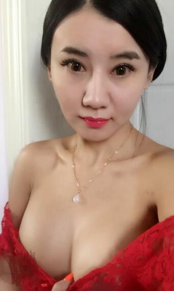 假体隆胸果自然吗 假体隆胸亲身经历