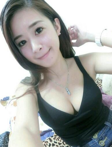 假体隆胸圆形躺下果图