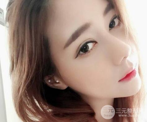 只要不感染不变形，假体不需要取出？