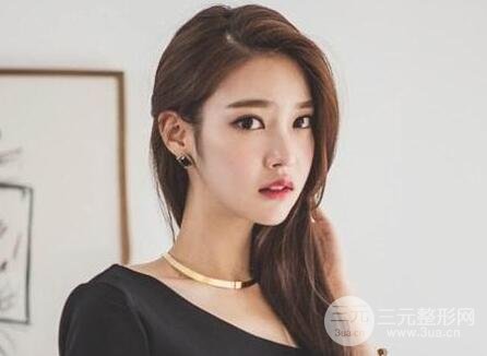 女人开内眼角手术后护理