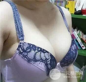 胸部大小不一样
