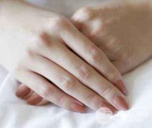 怎样去除手上老年斑？哪种方法有？
