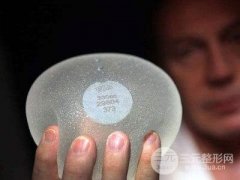 假体隆胸腋下疤痕明X吗 怎么避免疤痕