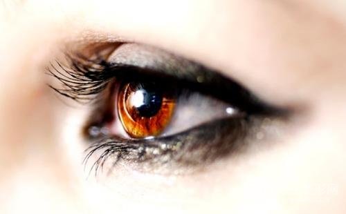 双眼皮埋线价格多少钱？受到这几个因素影响！