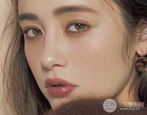 玻尿酸打下巴的3大优势，看完你会心动的！