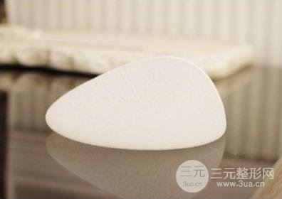 假体丰胸的好处