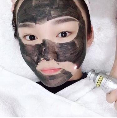 黑脸娃娃美容果图
