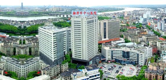 湘潭中心医院整形外科眼袋祛除价格及案例新版发布！