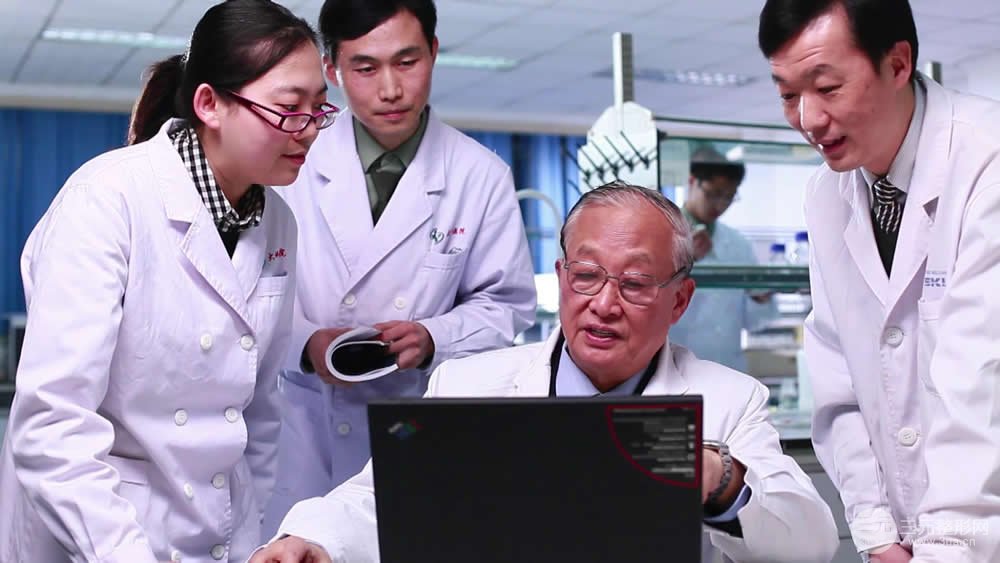 重慶大坪醫(yī)院雙眼皮醫(yī)生