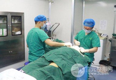 自体脂肪填充面颊价格多少