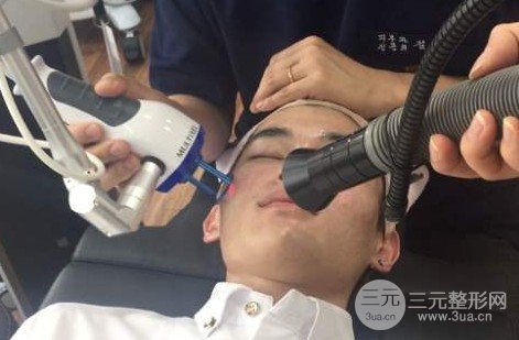 激光缓解青春痘的价格