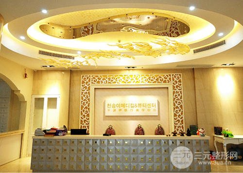 深圳千颂伊医疗美学中心价格表公布&医生团队&隆胸果反馈~