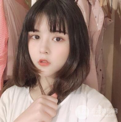 压双眼皮后几天