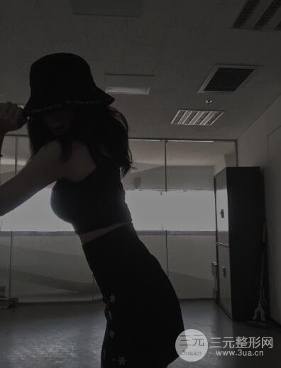 腰腹吸脂手术后