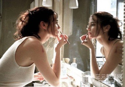 减少鱼尾纹的方法