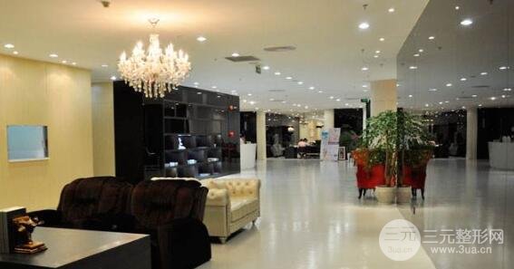 广州爱来医疗美容脸部脂肪填充怎么样？医生信息+脂肪填充案例