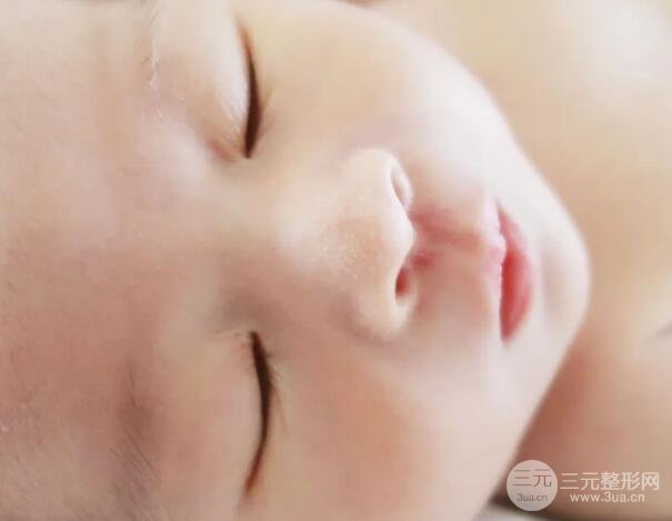 新生儿长得也是栗丘疹