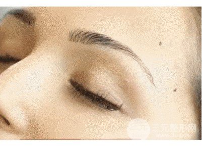 纹眉医院还是外面好